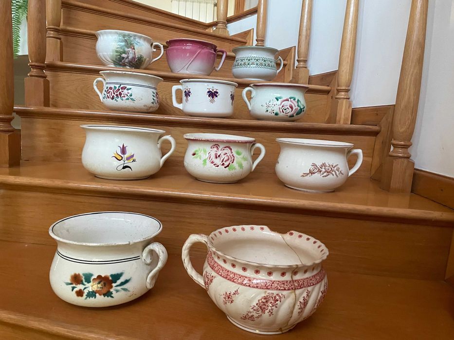 Coleção de penicos/bacios/potes de faiança e porcelana