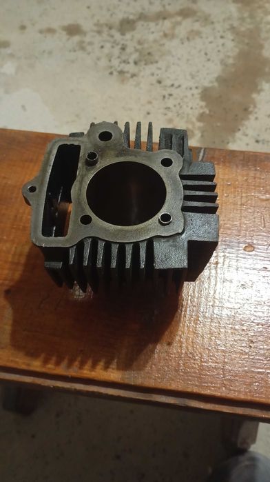 Продам циліндр з головкою альфа 110