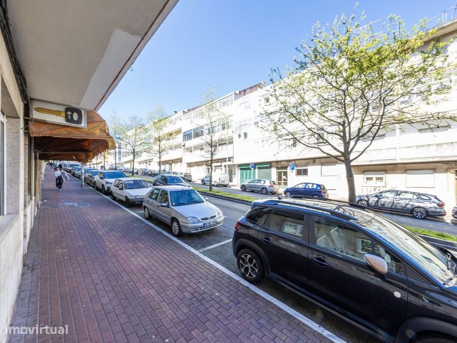T2 Totalmente Remodelado na Damaia | Junto às Portas de Benfica