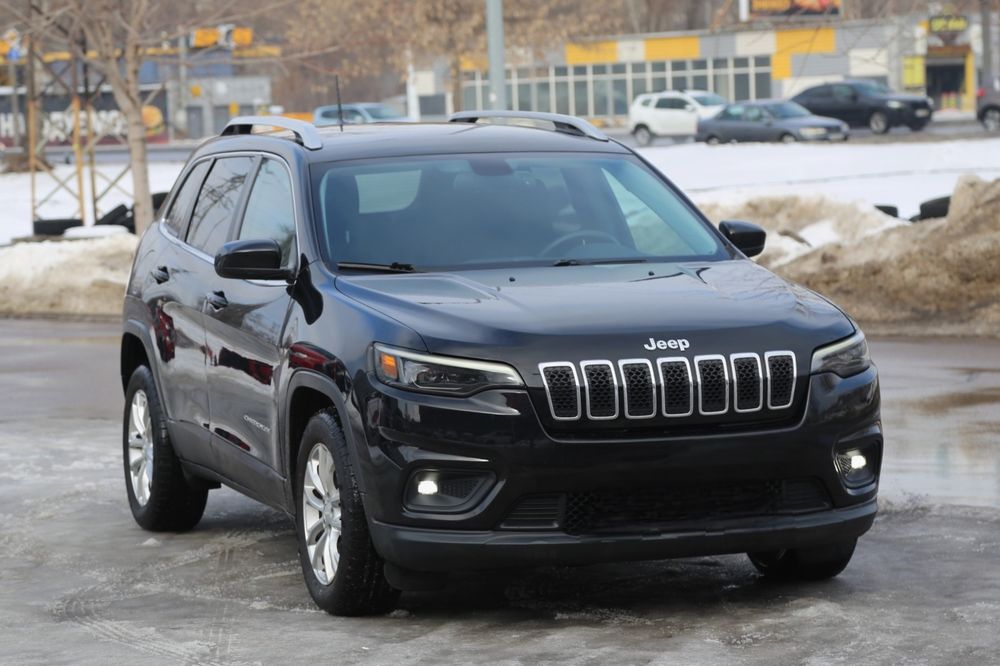 Jeep Cherokee 2018 VIN 1C4PJLCB6KD203724 фото оголошення 2 з 20