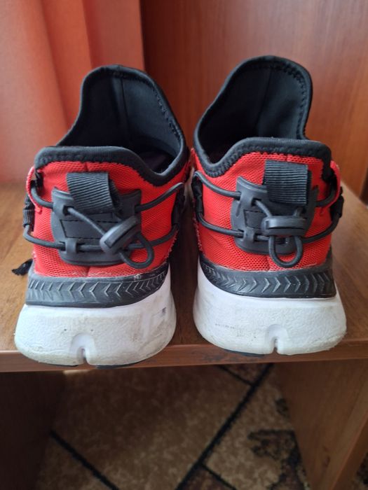 Чоловічі кросівки в чудовому стані Cropp