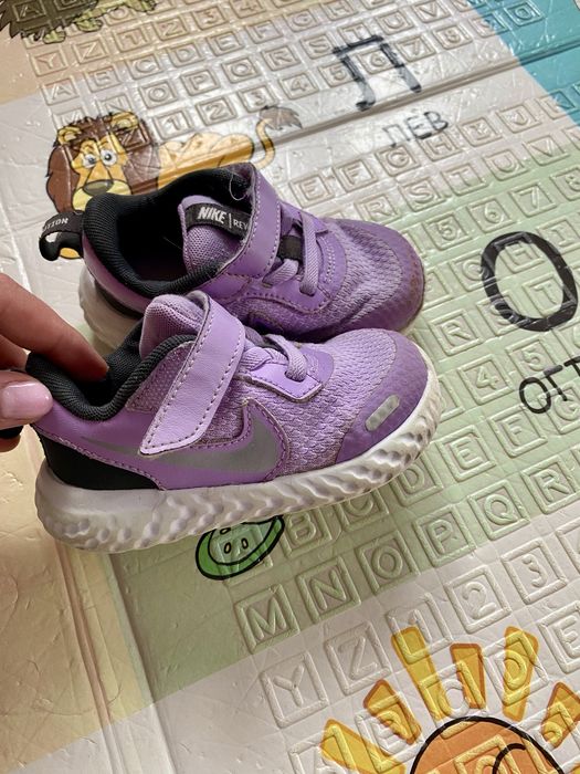 Кросівки найк дуже зручні та легкі 22 розмір