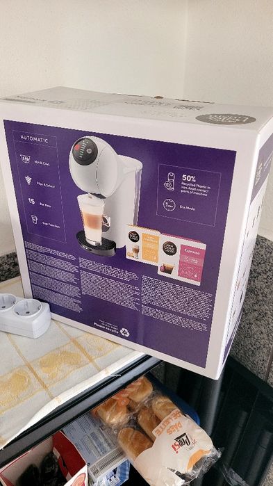 Cafeteira Dolce Gusto  Gênio S plus