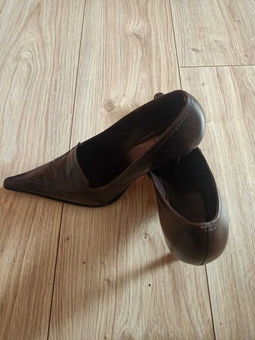 Półbuty, szpilki ze skóry w kolorze brązowym rozm. 39