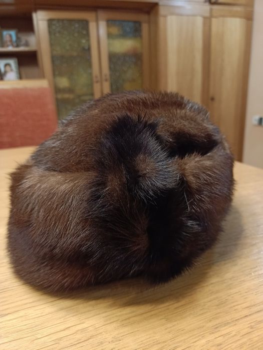 Czapka damska z norki kolor ciemny braz