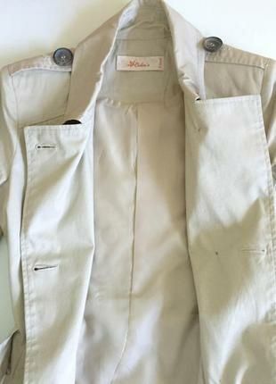 Жіночий плащ, тренч
Colin's