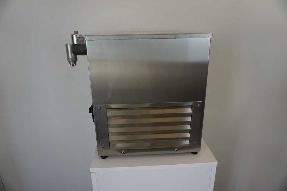 Automat Maszyna Ubijaczka do bitej śmietany Rahmator 2,5L