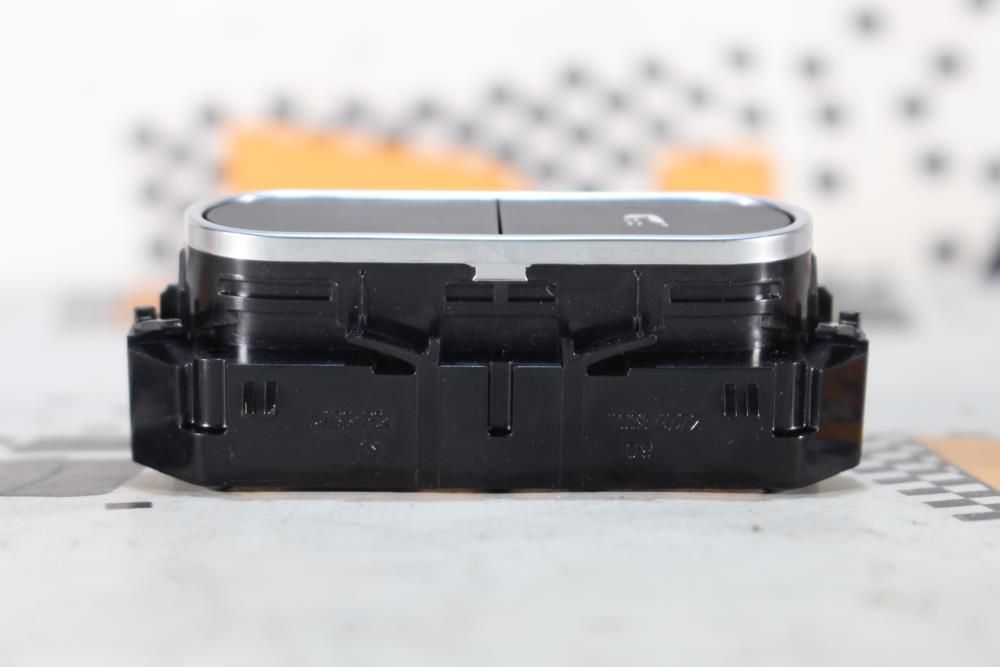 Botão / interruptor electromecânico / relé MERCEDES-BENZ Classe A (W17