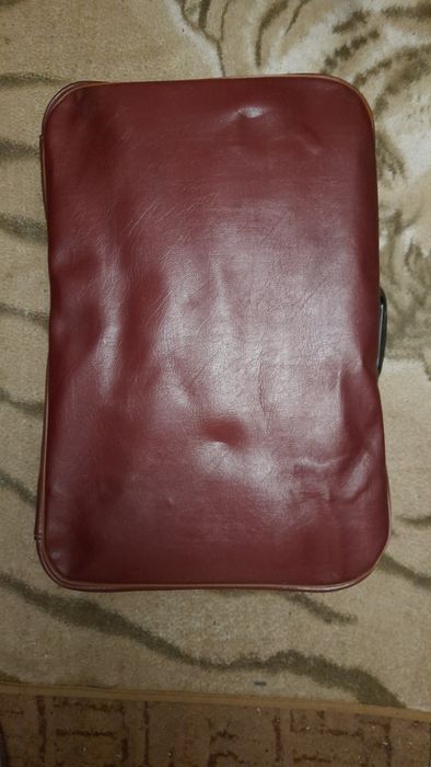 Нова валіза радянських часів.