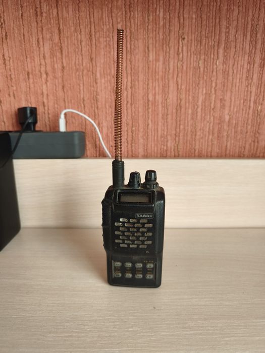 Рация Yaesu VX-110