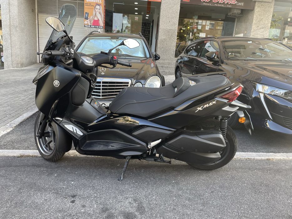 For Sale: Yamaha XMax in Brand-New Condition
