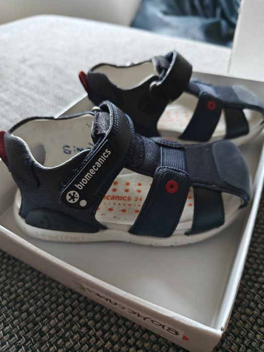 Sandálias azuis Biomecanics