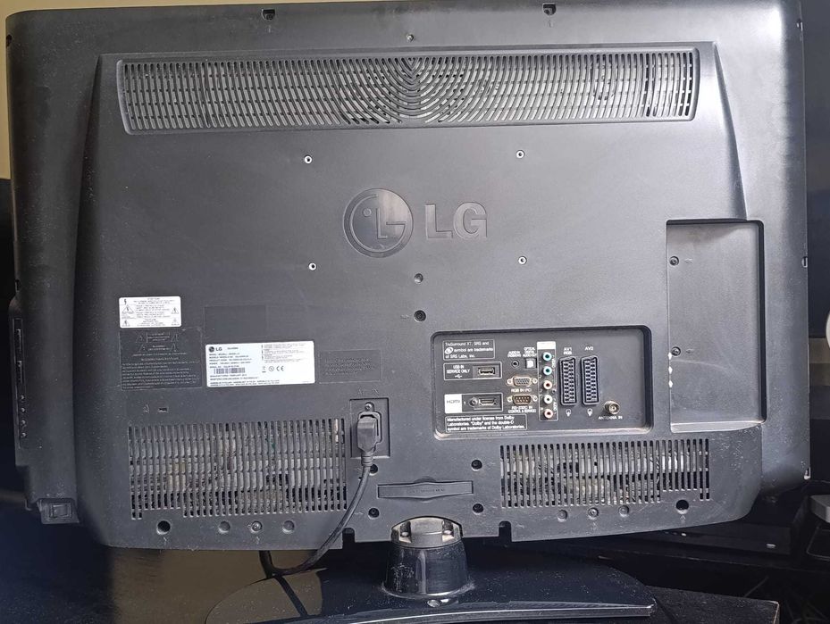 TV LG Modelo 32LH2000