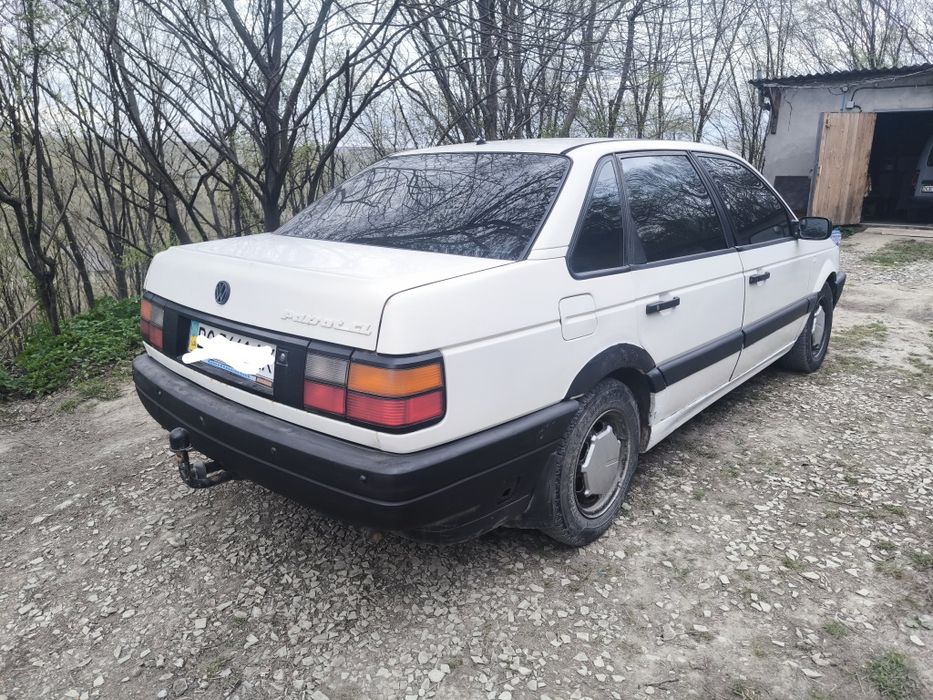 Volkswagen Passat B3 1988р. 1.8л (90 к.с)