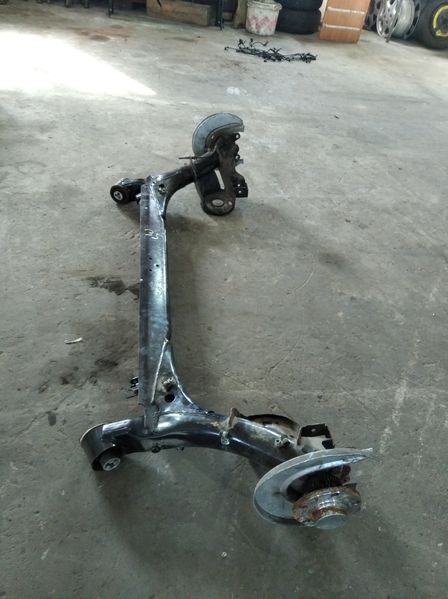 Балка передняя задняя VW Passat B5 B6 Golf 4 5 Гольф 4  Tauran Audi A6