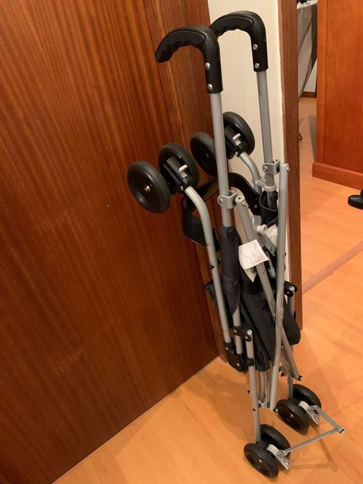 Carrinho de passeio bengala NOVO.