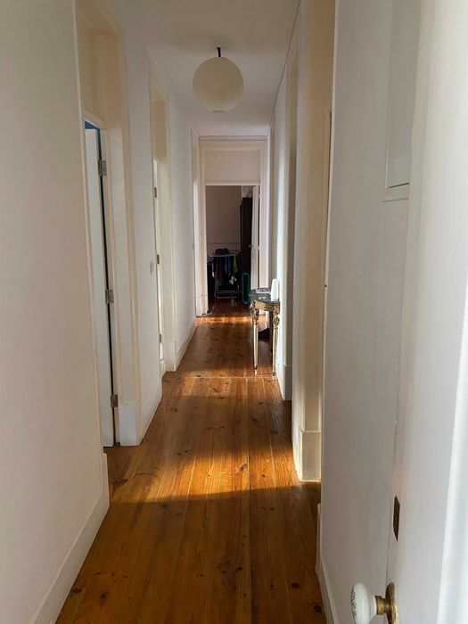 Arrenda-se Quarto Estudante  - perto IST - vista Tejo