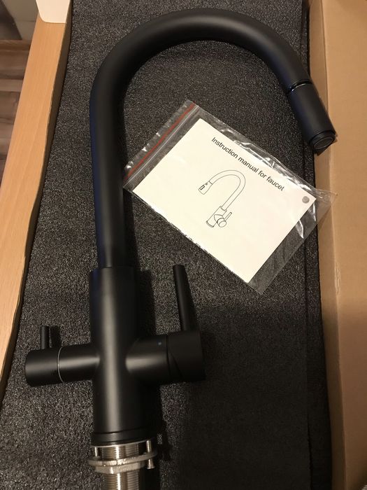 Zlewozmywak stalowy,baterie kuchenne.