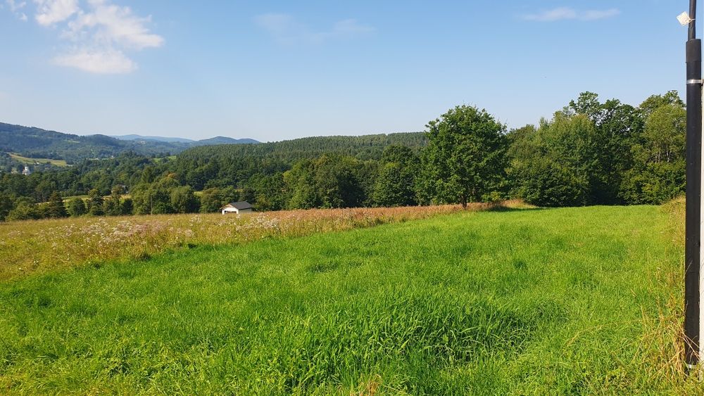 Widokowa działka budowlana w Koconiu z panoramą na Beskidy