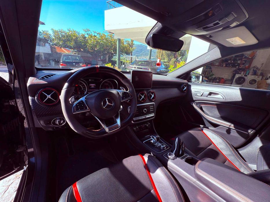 Mercedes-Benz A 45 AMG 4Matic Speedshift 7G-DCT