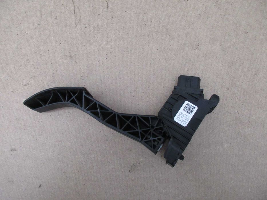 Pedał potencjometr gazu AUDI A3 8V GOLF VII