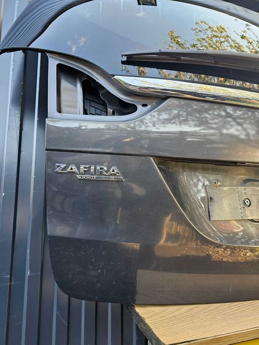 Klapa Tył Opel Zafira C Kod Lakieru Z190