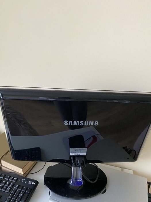 Монитор Samsung LS23EFPKFV/EN