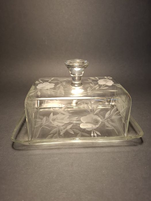 Duża stara szklana maselnica serownica