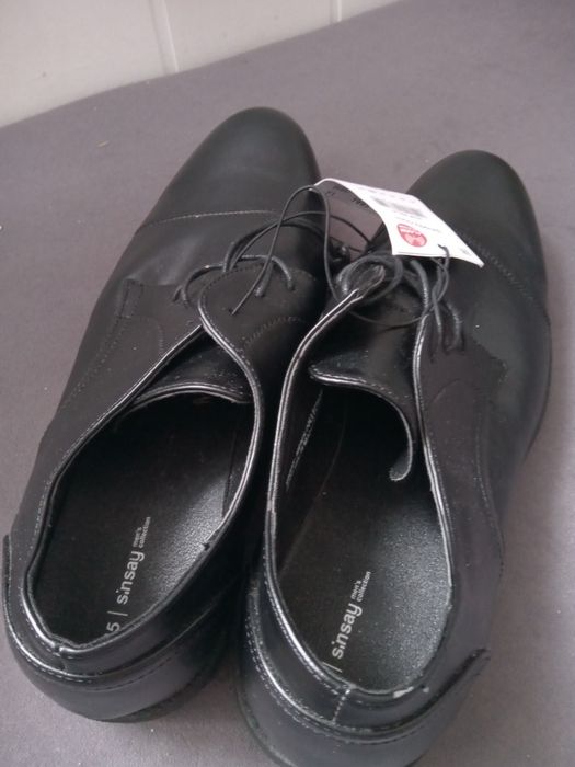 Do sprzedania Buty wizytowe pantofle czarne 45