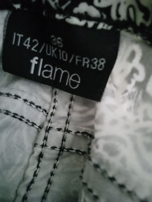 Spodnie damskie w kwiaty Flame