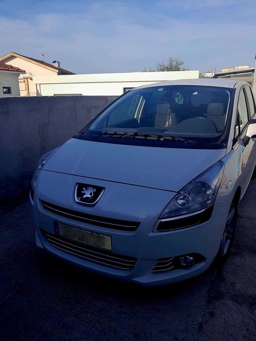 Carrinha Peugeot 5008 7 lugares