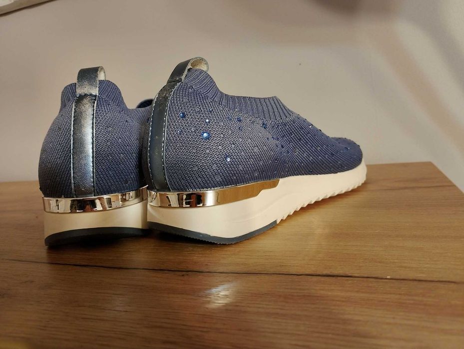 Sneakersy damskie, półbuty Caprice rozm. 40