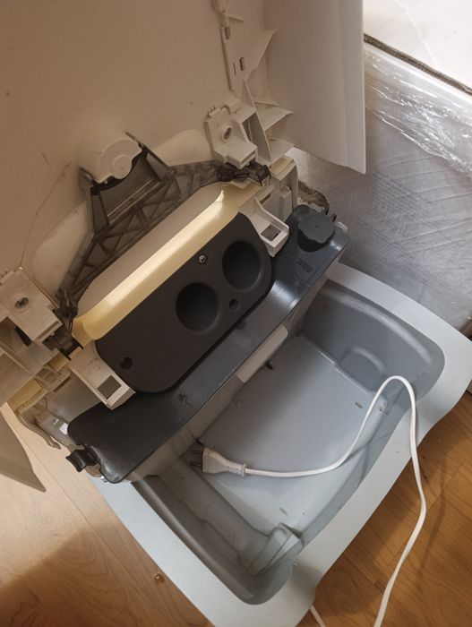 Два моющих Пылесоса Zelmer aquawelt 1700w в отличном состоянии