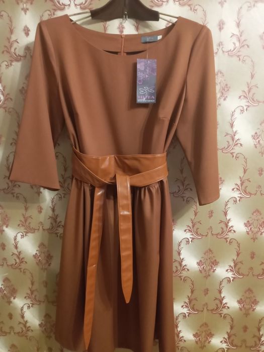 Платье размер 50 горчичного цвета