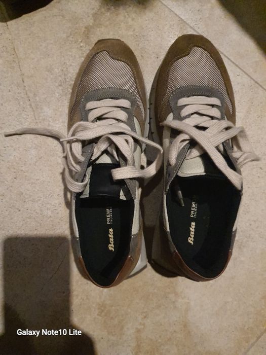 Кросівки,  нові, розміром.