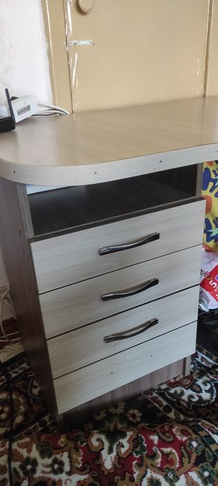 Стіл комп'ютерний кутовий з тумбою