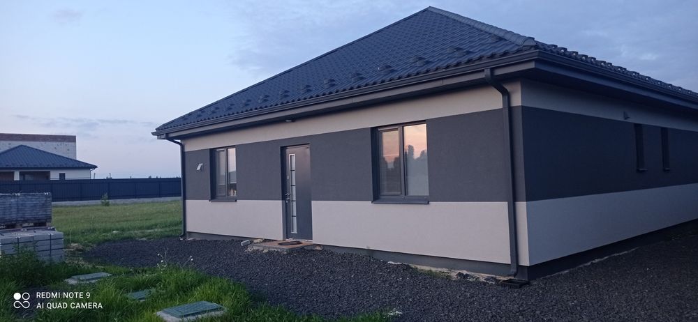 Будинок з ремонтом, гараж,центральне опалення, навпроти Журавлини.