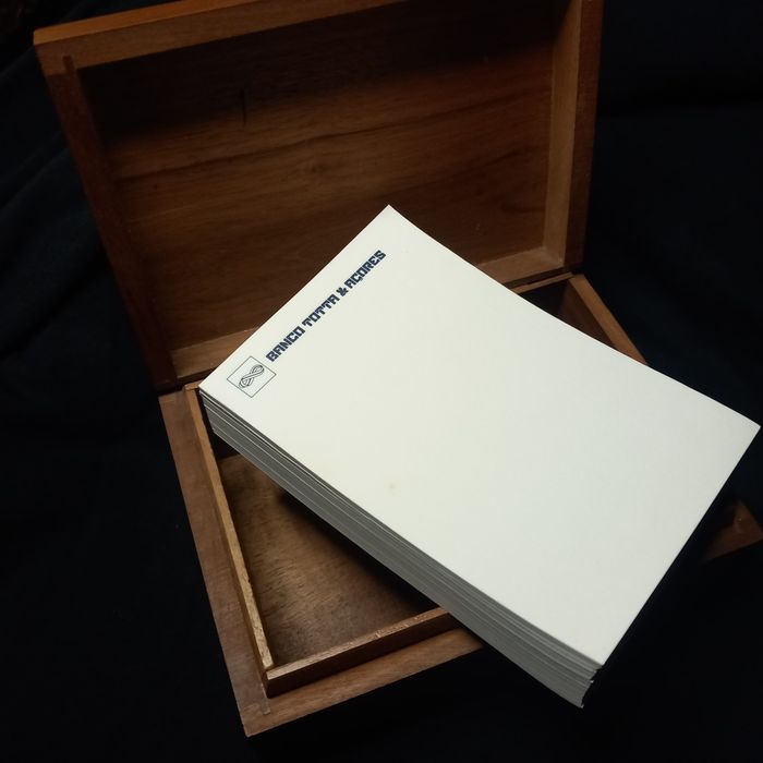 Caixa em madeira B.T.A.