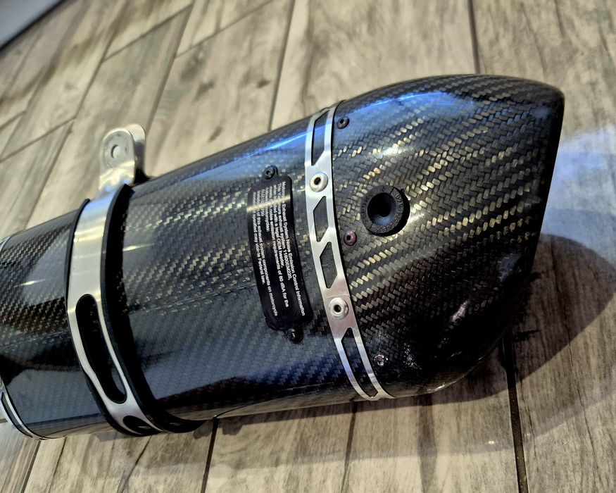 Suzuki gsr 750 Tłumik slip on  Yoshimura R11 Alpha