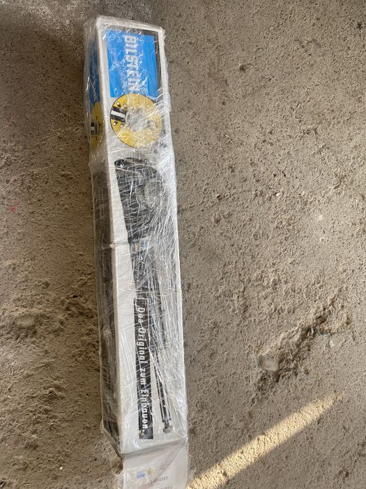 Передня стойка audi a6 c5  2.5 двигун Білштейн нова