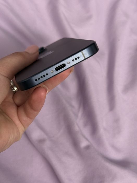 iPhone 15 pro 256 gb