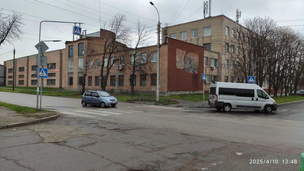 площадка фасадна, приміщення під магазин, виробництво