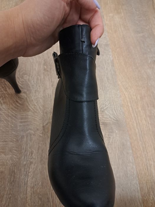 Botki na szpilce r.38