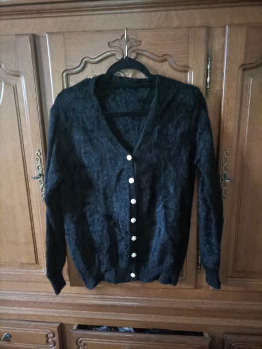 Czarny kardigan alpaka