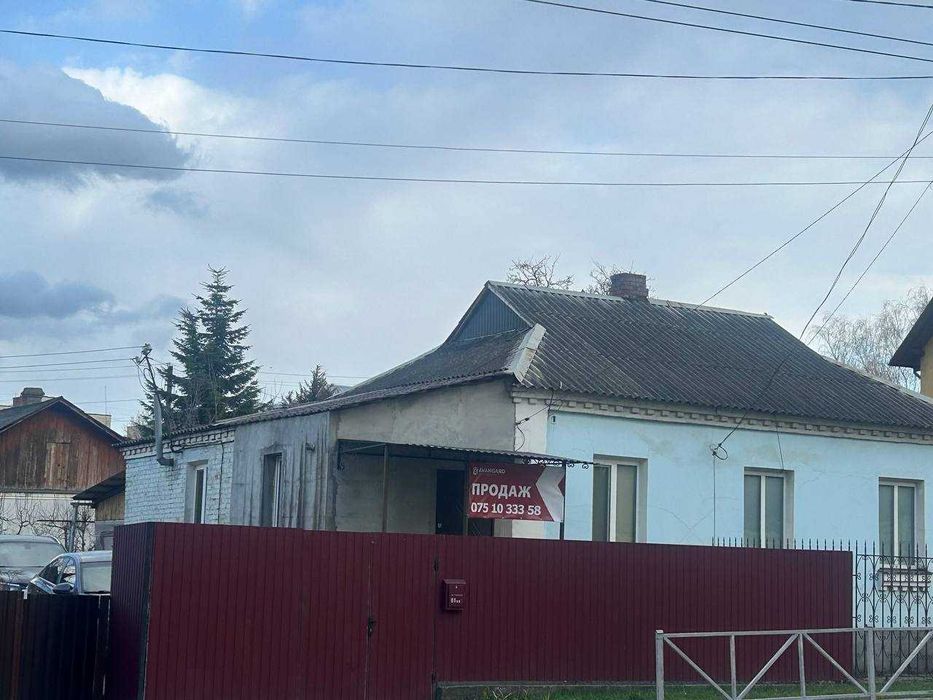 Продається частина приватного будинку вулиця Кам'янецька,.
