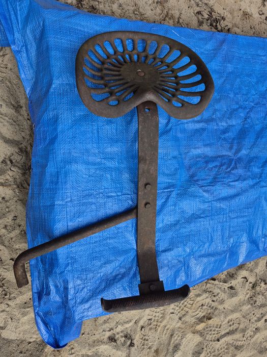 Stare siedzenie rolnicze