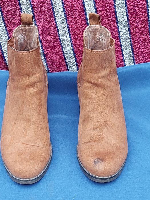 Buty damskie rozmiar 38 zamszowe