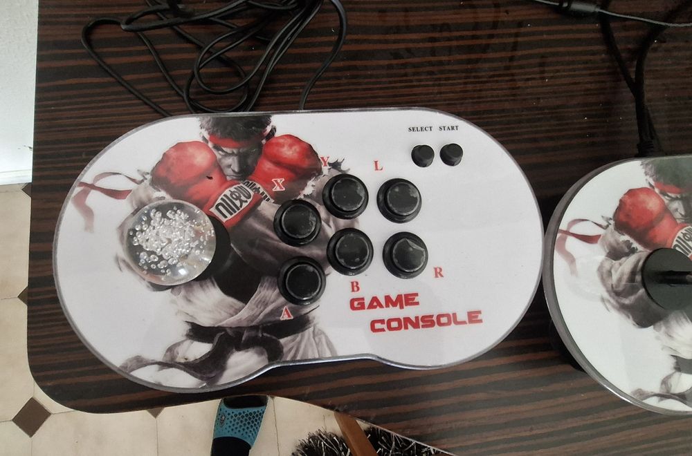 Consola usada . .