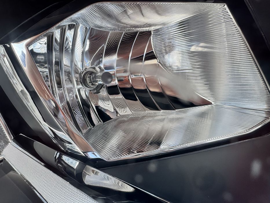 Фара Тігуан права оригінал Volkswagen Tiguan