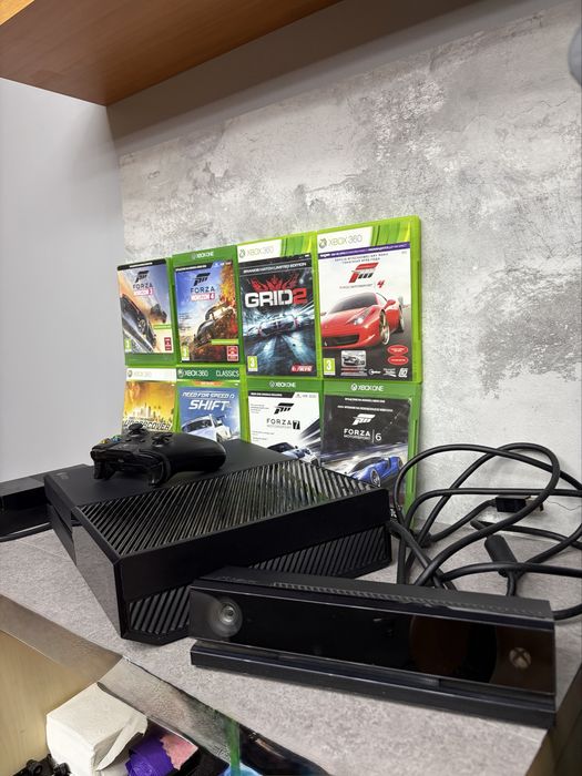 Xbox One + pad + Kinect + 8 gier | Forza, NFS, GRID